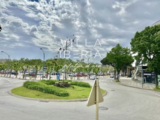 Locale commerciale in Avenida castell d'aro 37. Oportunidad inversión local de 120 m2 en el centro de platja dar