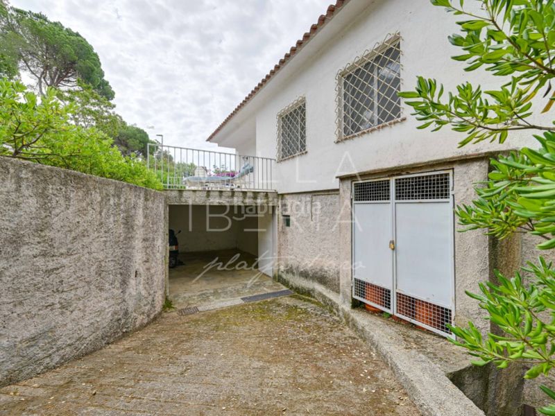 Foto b3147635-4a2d-49ec-8e77-b63dcbe01d03. Casa a passeig amatista 11 a Los Pinos-Politur Platja d´Aro