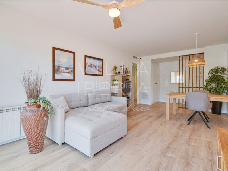 Foto 4599846c-942e-4db3-9d2e-6d74d4710d0c. Apartamento en avenida catalans universals dels 8 impecable apartamento en port daro con vista a la marina en Platja d´Aro