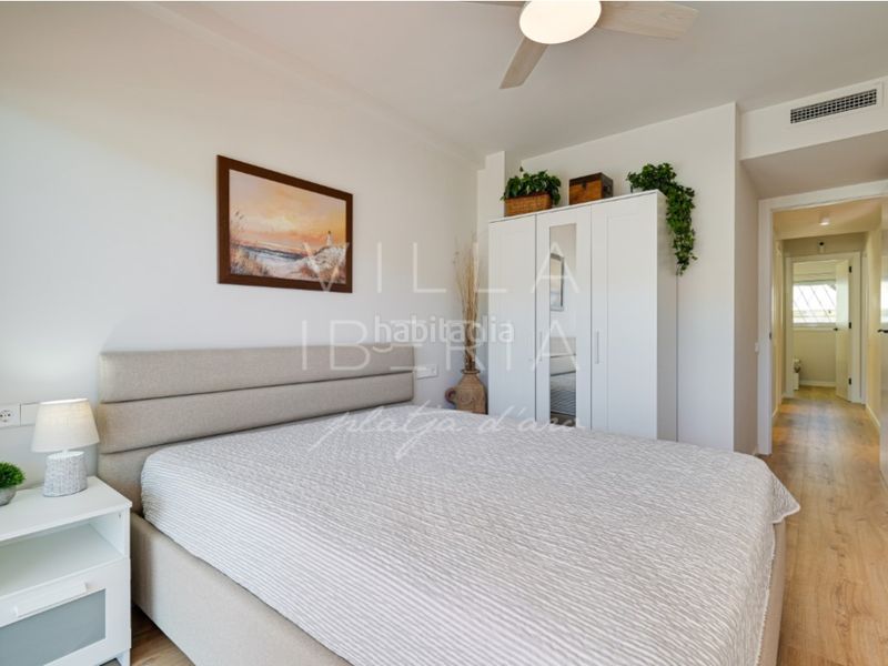 Foto 51e0b2d2-30ec-4f71-9434-7e0500af21dc. Apartamento en avenida catalans universals dels 8 impecable apartamento en port daro con vista a la marina en Platja d´Aro