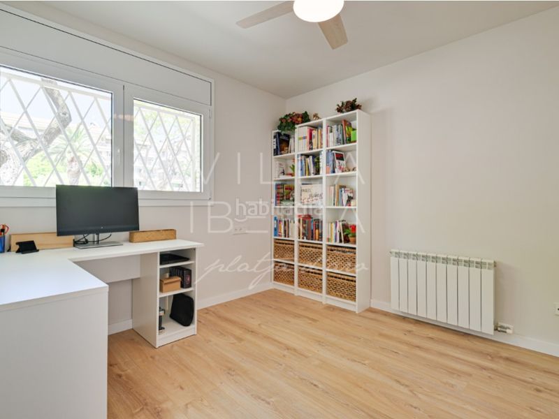 Foto c2542c8f-e46d-4e3a-8aa7-60691d29ea75. Apartamento en avenida catalans universals dels 8 impecable apartamento en port daro con vista a la marina en Platja d´Aro