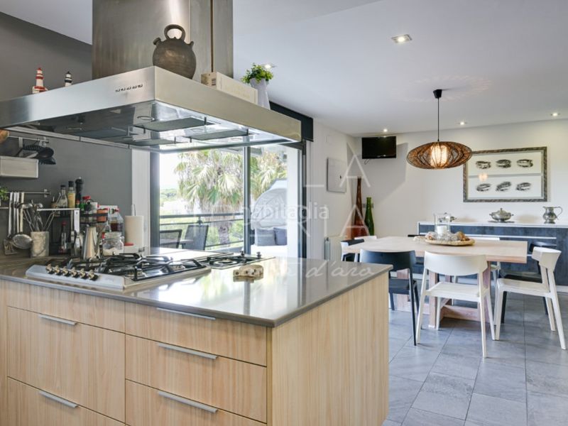 Foto 22bc5ba5-a771-436c-9b0a-141224ce2b64. Apartamento en avenida verona i terol 14 exclusivo ático en port daro en Platja d´Aro