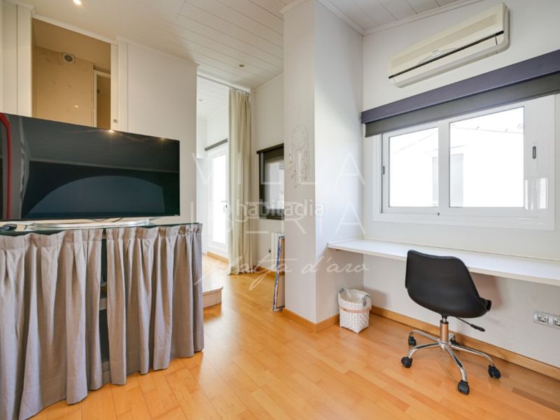 Foto 4099b2fd-d9b7-4a15-b90f-fdda80294bad. Apartamento en avenida verona i terol 14 exclusivo ático en port daro en Platja d´Aro