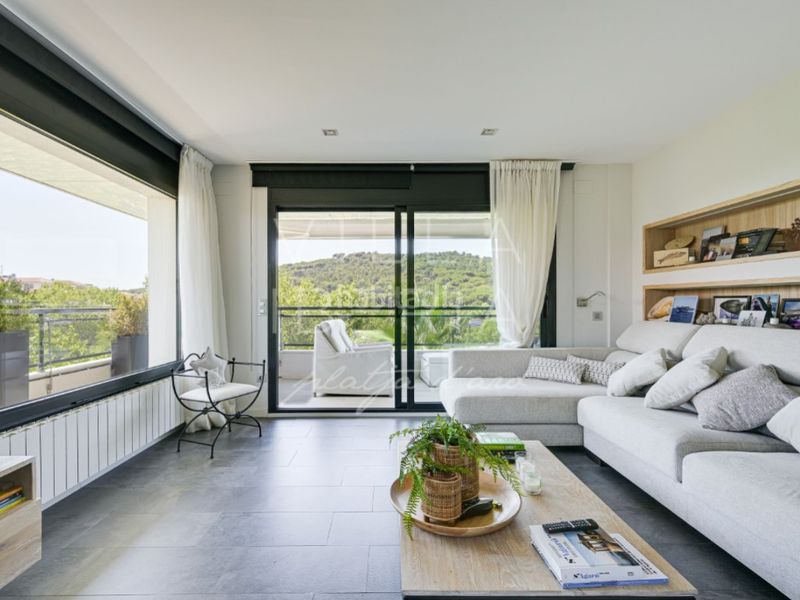 Foto 6d917e60-ac68-44ca-bb41-91f87415bda5. Apartamento en avenida verona i terol 14 exclusivo ático en port daro en Platja d´Aro