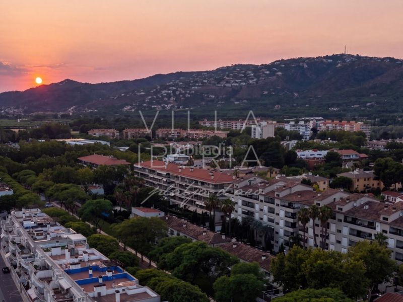 Foto 9cbd223b-2daf-479b-9d4a-5a0c1ec12f48. Apartamento en avenida verona i terol 14 exclusivo ático en port daro en Platja d´Aro