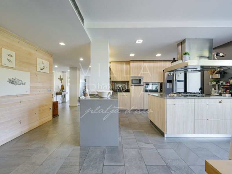 Foto b0f20463-40ea-4d53-bbe4-e1f619f1af23. Apartamento en avenida verona i terol 14 exclusivo ático en port daro en Platja d´Aro
