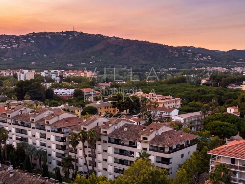 Foto d500aac5-3e58-422d-9787-e207f2bd0cbc. Apartamento en avenida verona i terol 14 exclusivo ático en port daro en Platja d´Aro