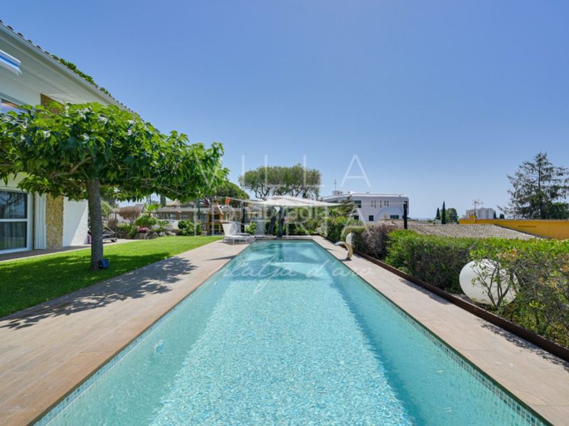 Foto 268c612b-75c9-440d-879e-9ab4836587a1. Casa en calle sant narcis 9 villa renovada con piscina, vistas al mar y excelente ubicación cerca del centro en Platja d´Aro