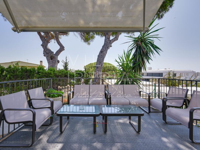 Foto a95e268d-e7b5-4aef-9171-c10ad8260428. Casa en calle sant narcis 9 villa renovada con piscina, vistas al mar y excelente ubicación cerca del centro en Platja d´Aro