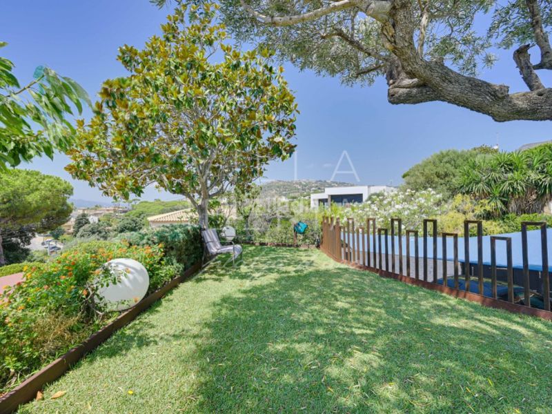 Foto ef90f99c-4f85-4aca-8a79-0b68f964b80e. Casa en calle sant narcis 9 villa renovada con piscina, vistas al mar y excelente ubicación cerca del centro en Platja d´Aro