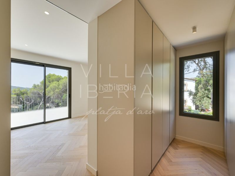 Foto 2211052f-edbd-4658-b76f-f8c2aac2870f. Casa en calle gaziel 6 elegante villa clásica reformada con vistas al mar y ubicación privilegiada en Platja d´Aro