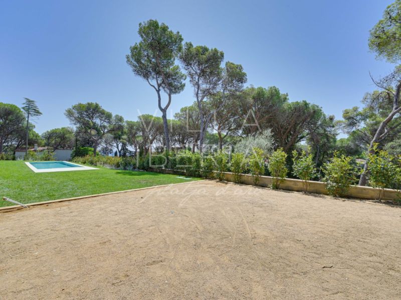Foto 26d0fc69-da52-41cc-b986-d46466c46716. Casa en calle gaziel 6 elegante villa clásica reformada con vistas al mar y ubicación privilegiada en Platja d´Aro