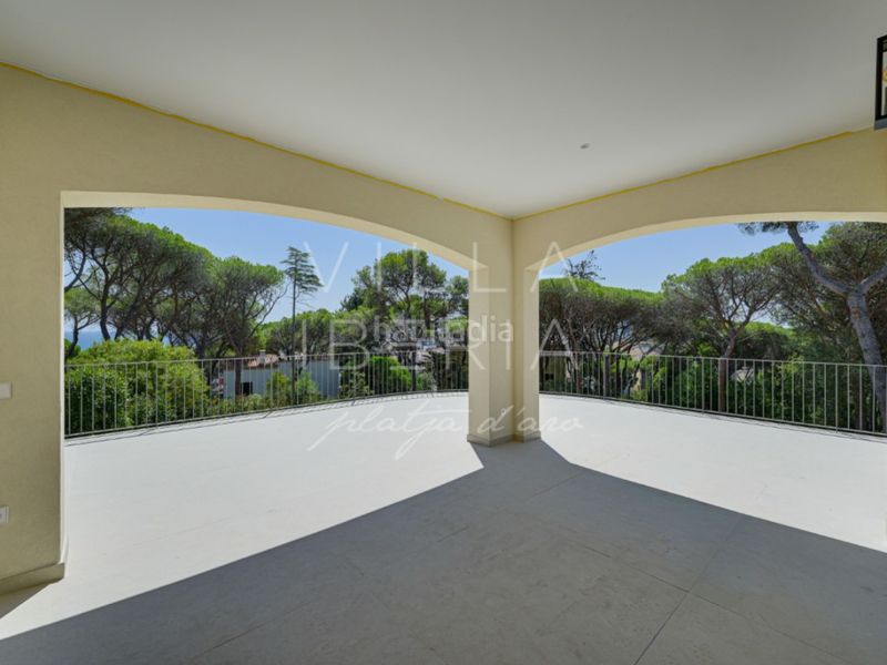 Foto 51c5ce4b-4889-4025-9198-d7408c2484c1. Casa en calle gaziel 6 elegante villa clásica reformada con vistas al mar y ubicación privilegiada en Platja d´Aro