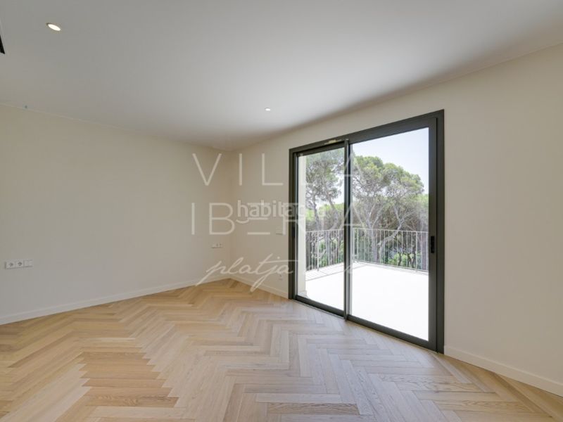 Foto 5999fd67-0893-42fd-95cd-9a356bf4c7eb. Casa en calle gaziel 6 elegante villa clásica reformada con vistas al mar y ubicación privilegiada en Platja d´Aro