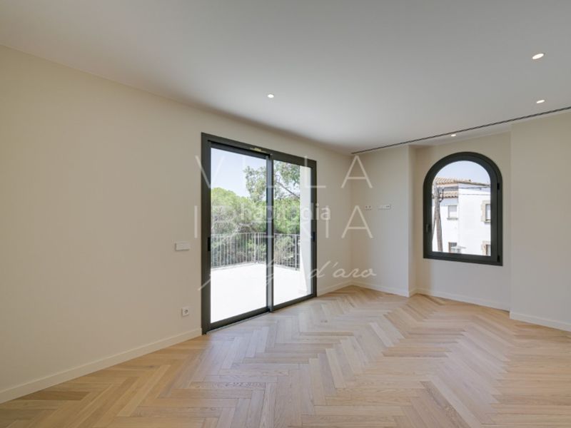 Foto 88f5291d-623c-438c-89d7-ce50786fb5df. Casa en calle gaziel 6 elegante villa clásica reformada con vistas al mar y ubicación privilegiada en Platja d´Aro