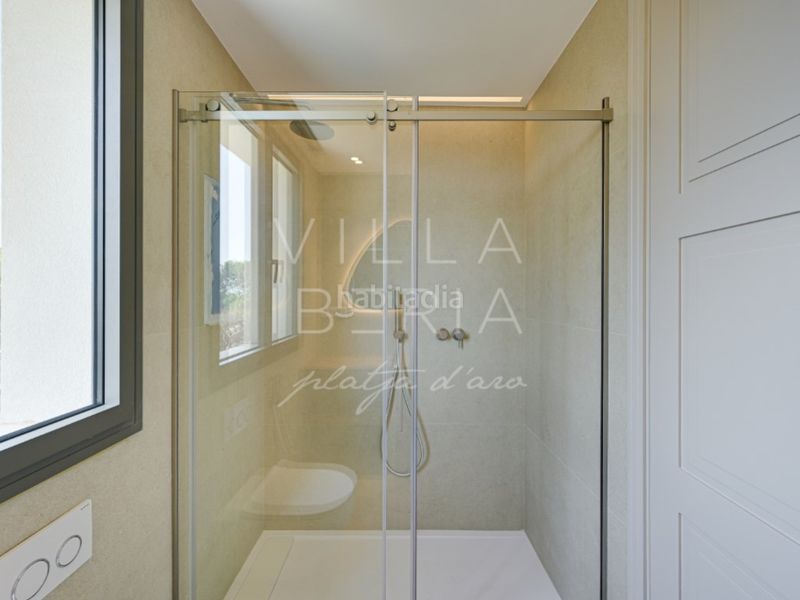 Foto a7160573-dd00-4175-a45f-c270d401bad5. Casa en calle gaziel 6 elegante villa clásica reformada con vistas al mar y ubicación privilegiada en Platja d´Aro