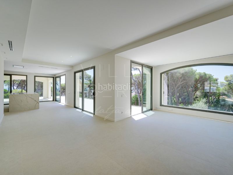 Foto b3400cfb-9ef9-47fa-ae0d-26ec24a2f09f. Casa en calle gaziel 6 elegante villa clásica reformada con vistas al mar y ubicación privilegiada en Platja d´Aro