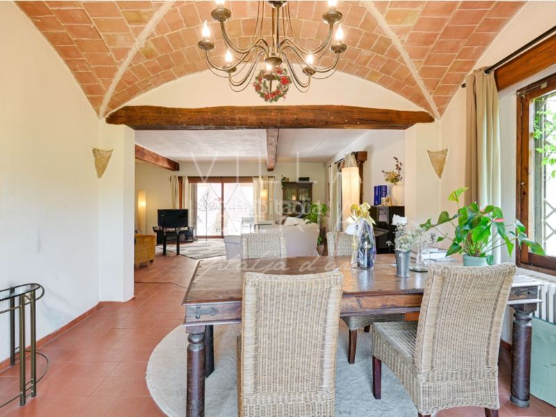 Foto 12e515f7-12cb-49ae-803c-fb2ec01a3080. Casa en avenida de la costa brava 118 villa de carácter en Golf Costa Brava, con amplios espacios y un excelente potencial de actualización en Santa Cristina d´Aro