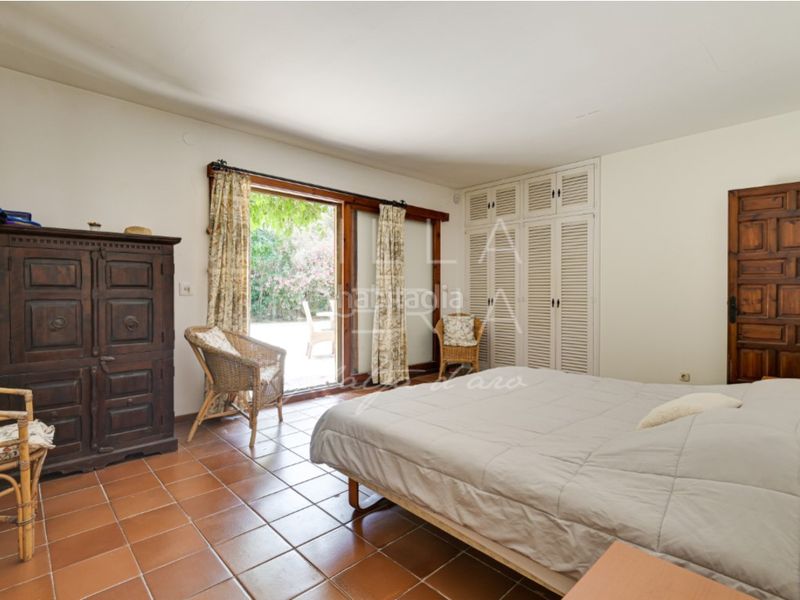 Foto 6c6dd2a6-34ab-4b56-be8c-f5183a265480. Casa en avenida de la costa brava 118 villa de carácter en Golf Costa Brava, con amplios espacios y un excelente potencial de actualización en Santa Cristina d´Aro