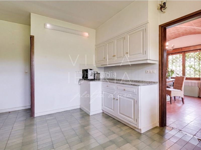 Foto 7e0f4a77-88cb-4a23-b6c6-76e08be6e6cc. Casa en avenida de la costa brava 118 villa de carácter en Golf Costa Brava, con amplios espacios y un excelente potencial de actualización en Santa Cristina d´Aro