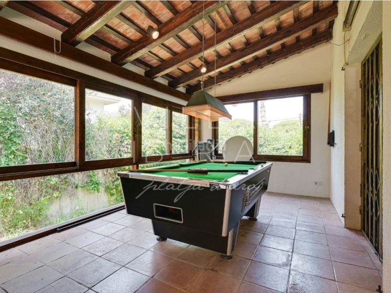 Foto 8bc0de7c-195a-4443-8b6c-0e4043be2122. Casa en avenida de la costa brava 118 villa de carácter en Golf Costa Brava, con amplios espacios y un excelente potencial de actualización en Santa Cristina d´Aro