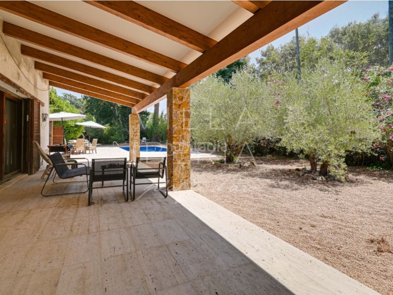 Foto 9300f8da-cbde-4242-a792-422e38c1ad41. Casa en avenida de la costa brava 118 villa de carácter en Golf Costa Brava, con amplios espacios y un excelente potencial de actualización en Santa Cristina d´Aro
