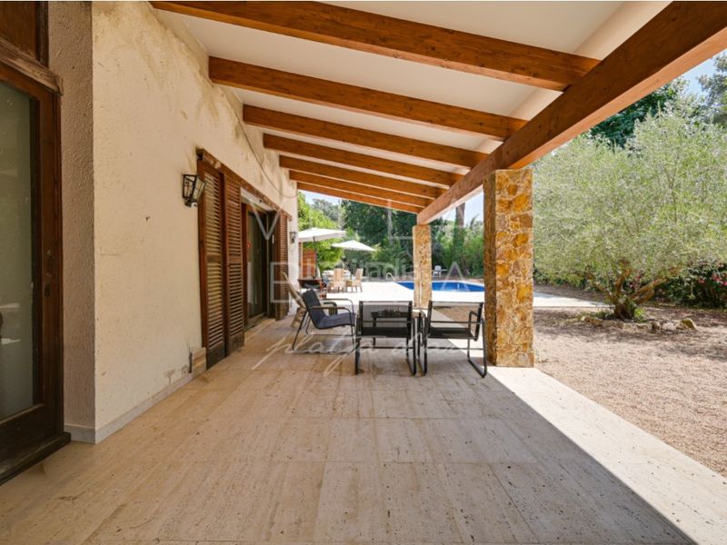 Foto b1a7b3c9-41bb-42e4-8d26-476233792824. Casa en avenida de la costa brava 118 villa de carácter en Golf Costa Brava, con amplios espacios y un excelente potencial de actualización en Santa Cristina d´Aro