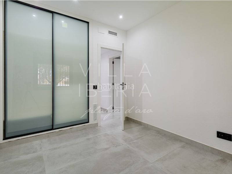 Foto 06db8999-9f0b-46cf-b731-8f79343a37c1. Casa amb aparcament piscina a Los Pinos-Politur Platja d´Aro