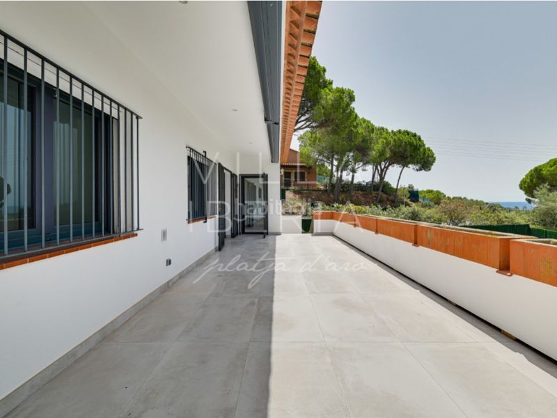 Foto 34a7bd86-93f5-46fc-afff-55a86021a542. Casa amb aparcament piscina a Los Pinos-Politur Platja d´Aro