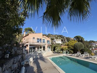 House  Calle acacia 31. Moderna villa con vistas al mar, piscina y privacidad