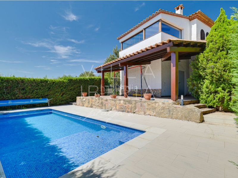 Foto 8882c141-63c2-45ac-bd9f-8209deafb43d. Casa a calle palmeres 23 a Urbanitzacions Platja d´Aro