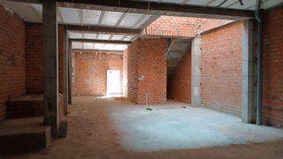 Casa en Mairena del Alcor. Vivienda en bruto + sótano en hta cantarito