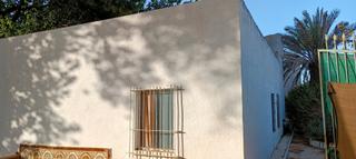 Finca rústica en Mairena del Alcor. Parcela rústica con vivienda+nave+piscina