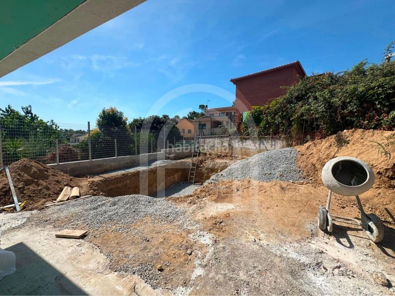 Foto acb0c392-3149-4a59-97eb-504576401e5b. Casa amb aparcament a Lliçà d´Amunt