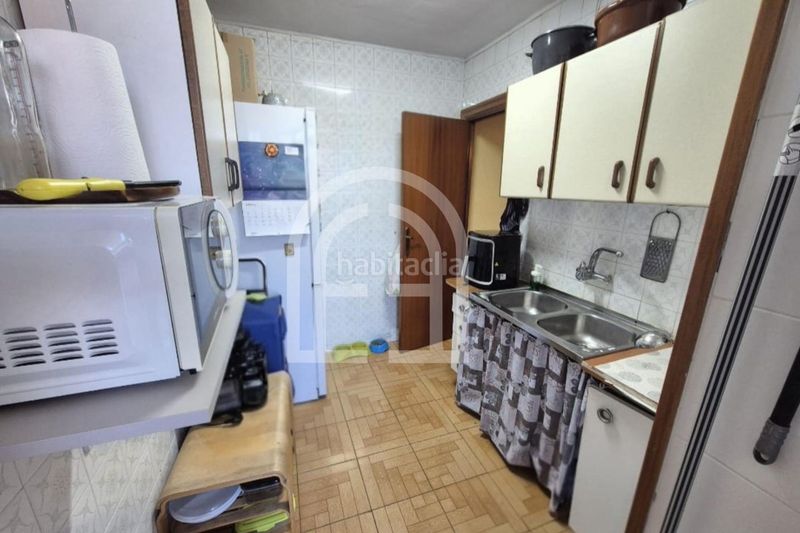 Foto ffb8b5c2-ca47-443f-8b3f-1d3c2d7fa33f. Pis a La Gavarra Cornellà de Llobregat