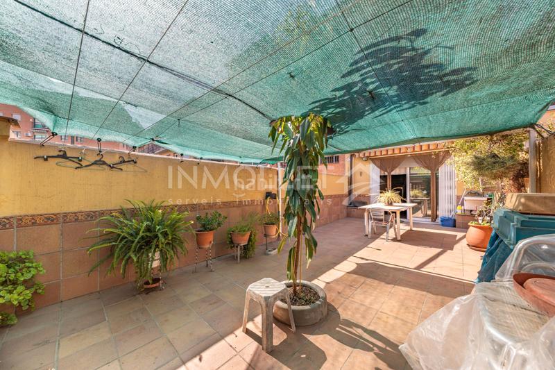 Foto bd5d9734-1ecb-435a-a9d2-f5ba30f729ca. Semi detached house with fireplace heating parking in Mollet del Vallès