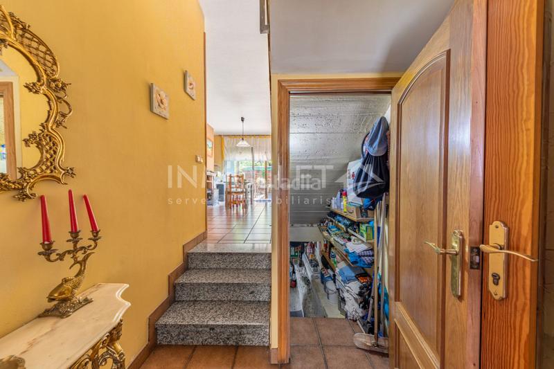 Foto f45bfeb4-1dbf-48e7-9f39-a1ce761200e1. Semi detached house with fireplace heating parking in Mollet del Vallès