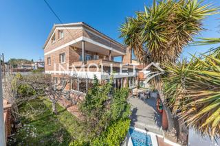 Casa  Carrer de batista i roca. Casa o chalet independiente en venta en calle de batista i roca