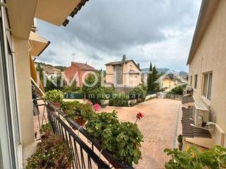 Casa aparellada  Carrer castella. Chalet pareado en venta en calle castella