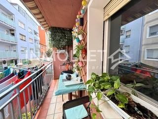 Pis  Carrer de bernat metge. Piso en venta en col-legis nous