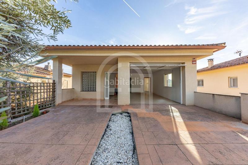 Foto 2bca7680-cec6-47c6-926b-650c6a04d0cc. Haus mit parking pool in Lliçà d´Amunt