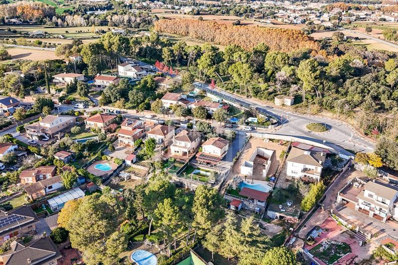 Foto 4cf785dc-a06f-40e6-8b14-c1d7fcbaa0cc. Haus mit parking pool in Lliçà d´Amunt