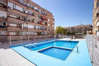 Piccolo appartamento in Calle joaquín chapaprieta 141. Apartamento en la playa de dos dormitorios en torrevieja con pis