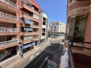 Apartamento  Calle orihuela. Rebajado !! juanto al puerto deportivo, pisazo de 3 dormitorios