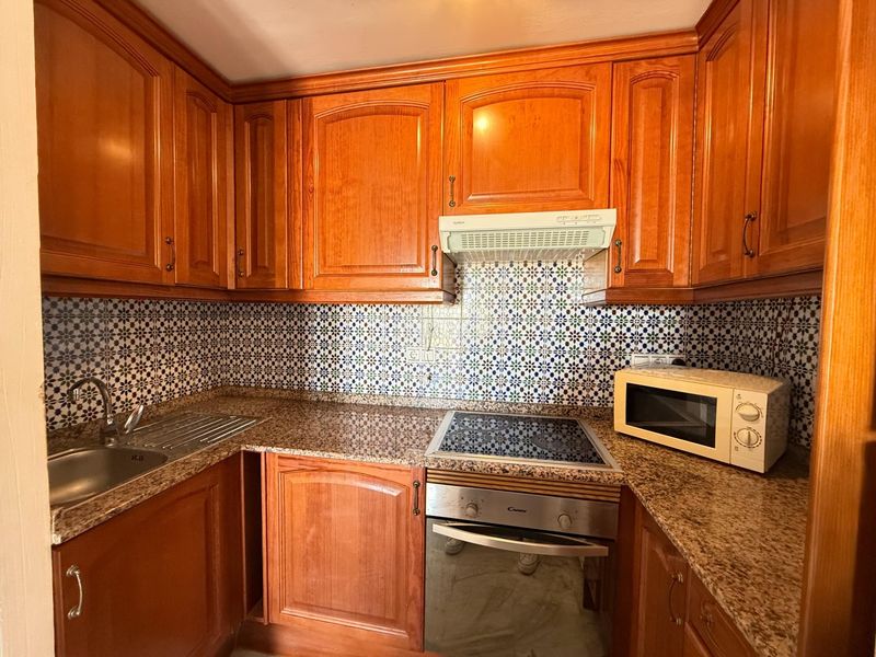 Foto 6d536e30-3d1a-4266-b187-4a8d92c2caa2. Apartament a avenida roentgen 3 a Zona Playa de los Locos Torrevieja