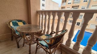 Appartement in El Molino. Apartamento de 1 dormitorio en pleno centro de torrevieja con pl