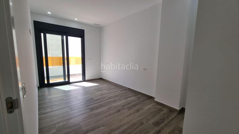 Foto 78d67675-07ba-4f45-b36a-6871c79058fa. Apartament amb piscina a Las Piscinas Naturales Torrevieja