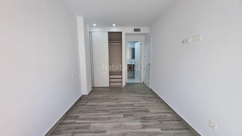 Foto 879429eb-bb92-4a75-8565-dd52985eaa84. Apartament amb piscina a Las Piscinas Naturales Torrevieja