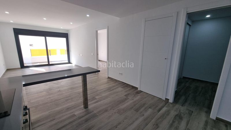 Foto 9ef589ce-7390-4a39-a9dc-139bc6935c1f. Apartament amb piscina a Las Piscinas Naturales Torrevieja