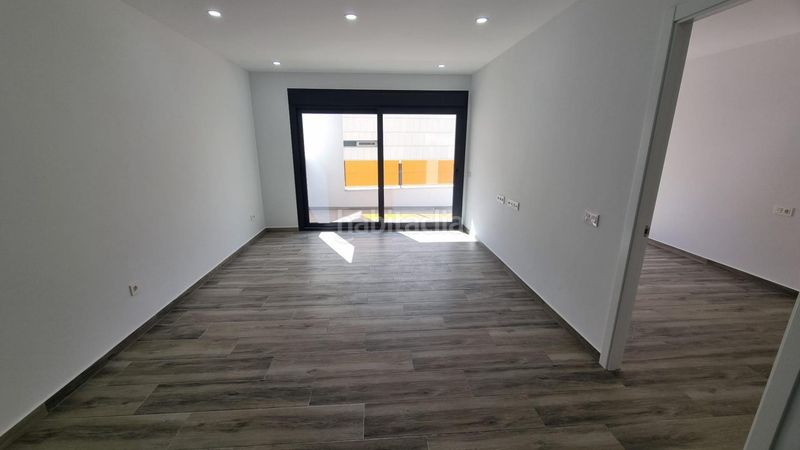 Foto e17b81d3-9a29-416d-ba94-f61bc81012d9. Apartament amb piscina a Las Piscinas Naturales Torrevieja